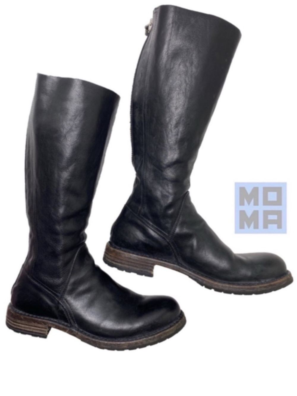 MOMA Boots Italy